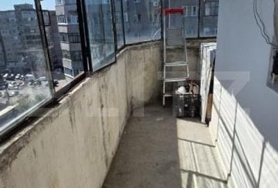 Apartament de vanzare, cu 4 camere, 4 balcoane, 75 mp, zona Blv Bucuresti - 18