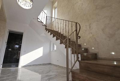 Casă cu 5 camere cu Teren 225 Mp în Ciurbești - 1