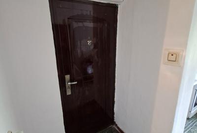Garsonieră decomandată în Petros - 5