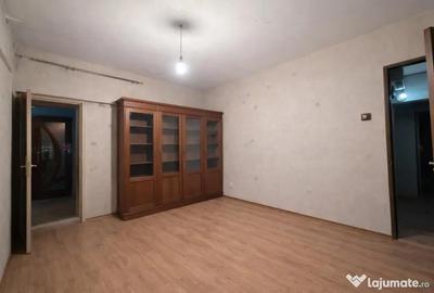 Apartament cu 4 camere decomandat în Calea București - 13