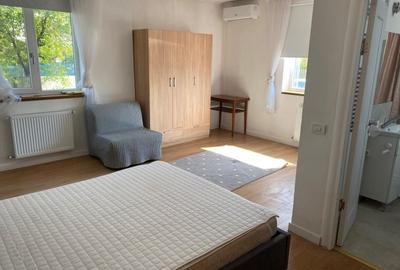 Apartament cu 3 camere decomandat în Băneasa - 4