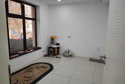 Cladire birouri D+P+E+M in zona Titan - 2