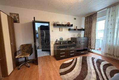 2 CAMERE TATARASI SCOALA 4 IONET TEODOREANU , GEAM LA BAIE, CENTRALA. - 3