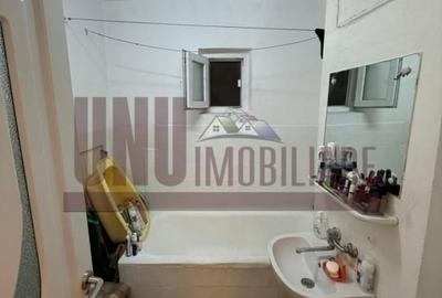 3 camere decomandat- Pacurari - etaj 3 - 115000 euro - 3