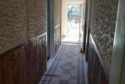 Casa Breaza central cu un mare cire? alb pentru dulcea?a! - 5