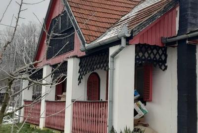 Casă cu 5 camere cu Teren 1000 Mp în Sâniob - 7