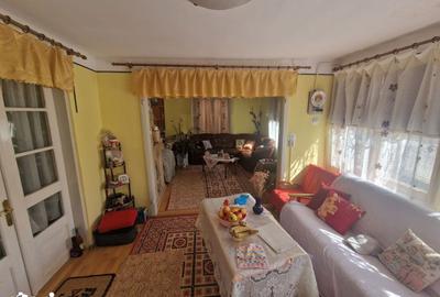 Casă cu 4 camere decomandat cu Teren 500 Mp în Central - 4