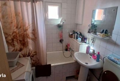 Apartament cu 3 camere decomandat în Central - 1