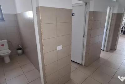 Casă cu 8 camere cu Teren 2370 Mp în Central - 11