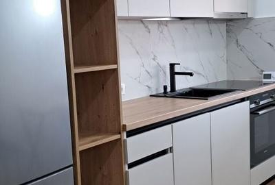 Spațiu comercial, de 56 mp, în P-ța Victoriei - 2