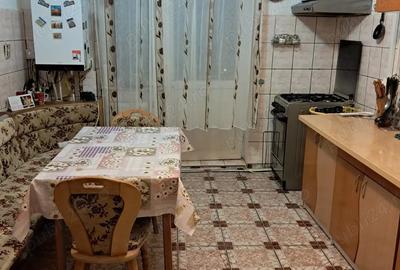 Apartament cu 4 camere în Traian - 3