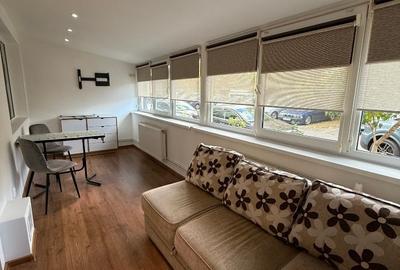 Apartament cu 4 camere semidecomandat în Central - 1