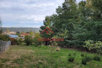 Casă cu Teren 2017 Mp în Breaza - 2