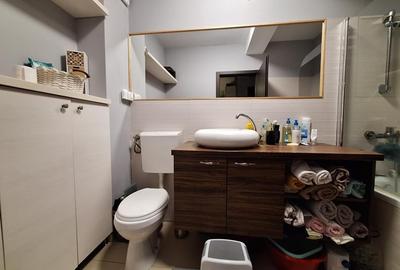 Apartament cu 3 camere semidecomandat, mobilat în Florești - 10