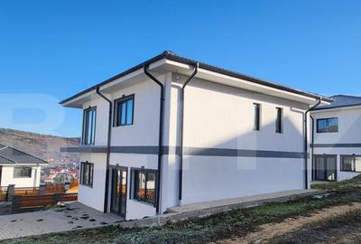 Vila superba cu o panorama deosebita asupra orasului situata - 2