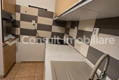 Apartament cu 3 camere semidecomandat în Central - 6