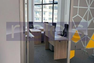 Spațiu comercial, de 1,900 mp, în Centrul Civic - 11