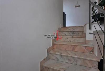 Vila 2 etaje, curte generoasa Vatra Luminoasa - 11