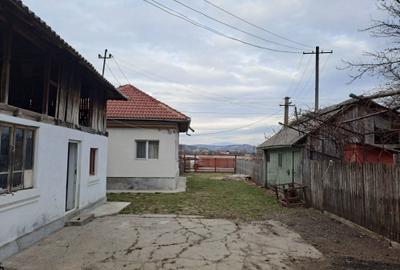 Casă cu 4 camere în Ciofrângeni - 4