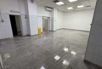 Spațiu comercial, de 150 mp, în Central - 4