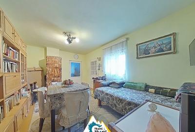 Casa traditionala cu 4 camere, in Cuvin - 1