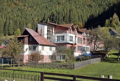 Spațiu comercial, de 1,063 mp, în Moieciu - 19