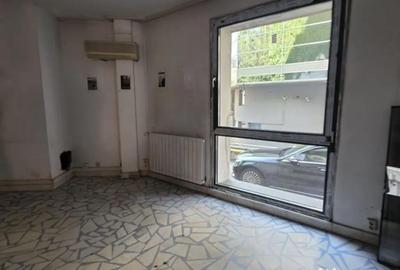 Spațiu comercial, de 180 mp, în P-ța Universității - 4