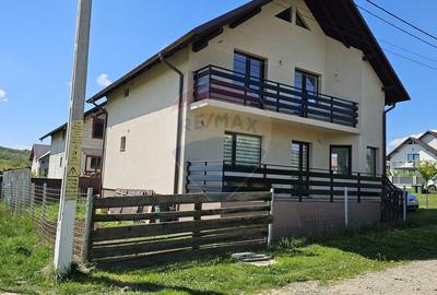 Casa / Vila cu 5 camere de vanzare in Mihoveni Suceava - 12