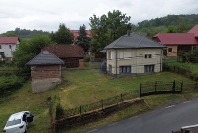 De vanzare casa din caramida cu teren - zona Pensiunea Secret Garden - 17