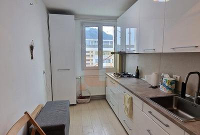 Apartament cu 3 camere semidecomandat, mobilat în Ultracentral - 2