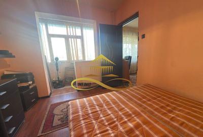 Apartament cu 3 camere de vanzare Bacau - 5