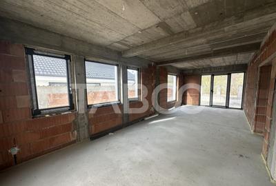 Casă cu 4 camere cu Teren 500 Mp în Orlat - 6