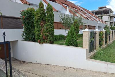 Apartament cu 2 camere decomandat, mobilat în Est