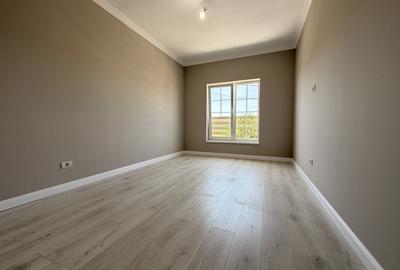 Duplex cu 5 camere cu Canalizare în Chișoda - 12