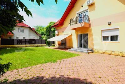 Vila cu 6-7 camere si gradina generoasa - 1