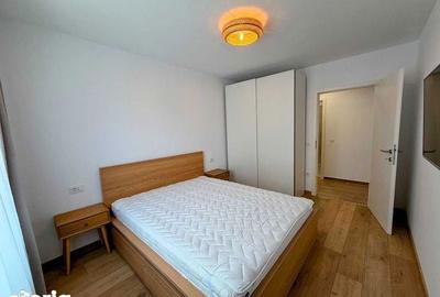 Apartament cu 3 camere decomandat în Tractorul - 7