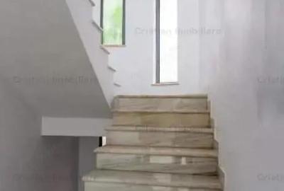 Casă cu Teren 300 Mp în Central - 3