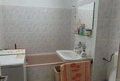 Apartament cu 2 camere decomandat în Intim - 3