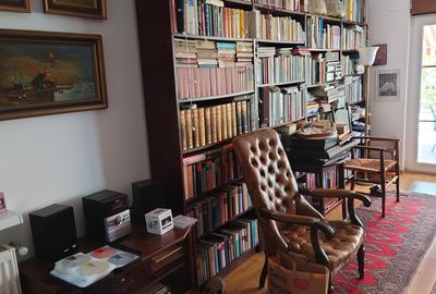 Casă cu 4 camere cu Teren 1093 Mp în Central