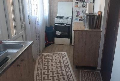 Casă cu 4 camere în Sămara