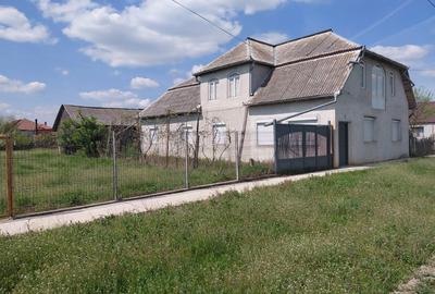 Casă cu 4 camere în Sânmartin - 5