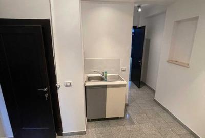 Apartament cu 4 camere decomandat în Armeneasca - 2