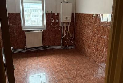 Apartament cu 4 camere decomandat în Central - 4