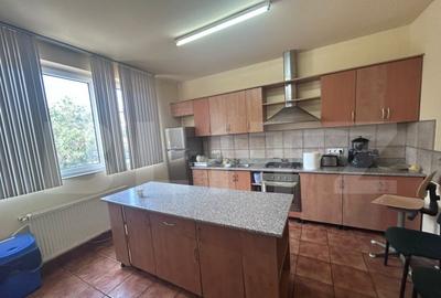 Spatiu de birouri modern, 480mp, 10 locuri de parcare, carti - 23