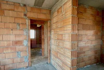 Casă cu 4 camere cu Teren 511 Mp în Iris