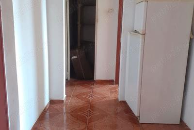 Apartament cu 3 camere semidecomandat în Sulina - 10