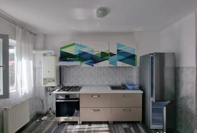 Apartament cu 3 camere semidecomandat în Central - 11