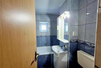 Apartament cu 3 camere decomandat în Nicolina - 9
