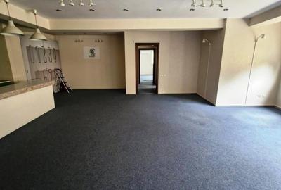 Apartament cu 3 camere semidecomandat în Romană - 3