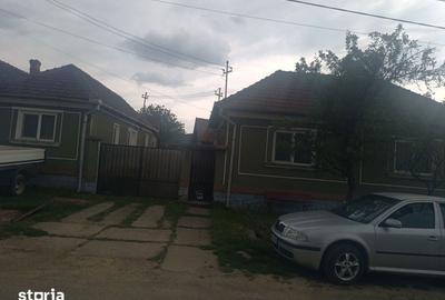 Casă cu 4 camere cu Teren 100 Mp în Oșorhei
